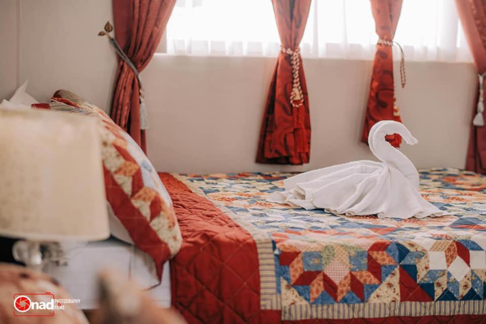 Ashley And Bill'S Suites 'N Garden Hotel And Vacation Homes Carcar Екстер'єр фото